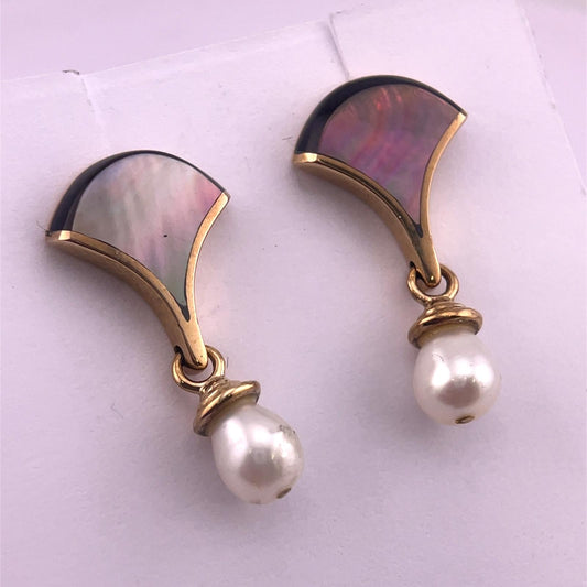 Mother of pearl earrings with pearl drop in 9ct gold