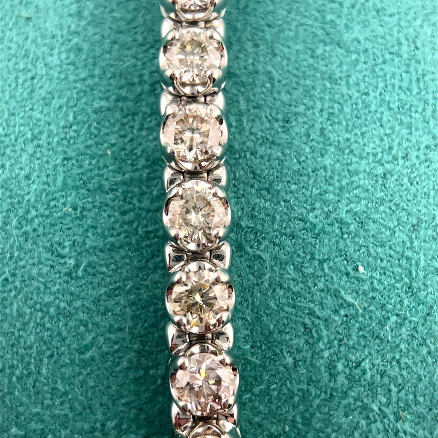 Diamond tennis bracelet 5ct of SI colour VS round brilliant cut natural diamonds & 14k white gold